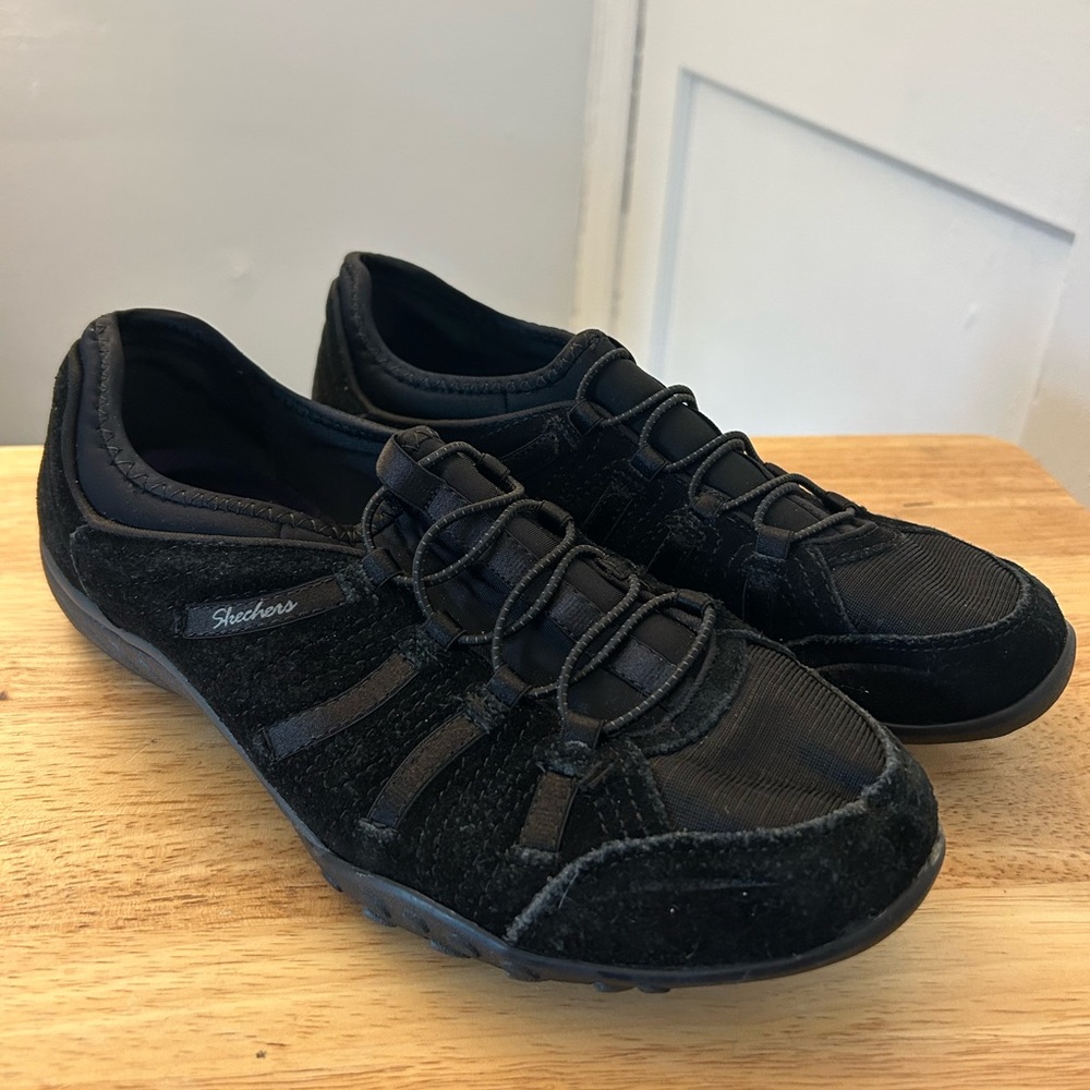 Skechers Relaxed Fit Memory Foam Shoe Size 8